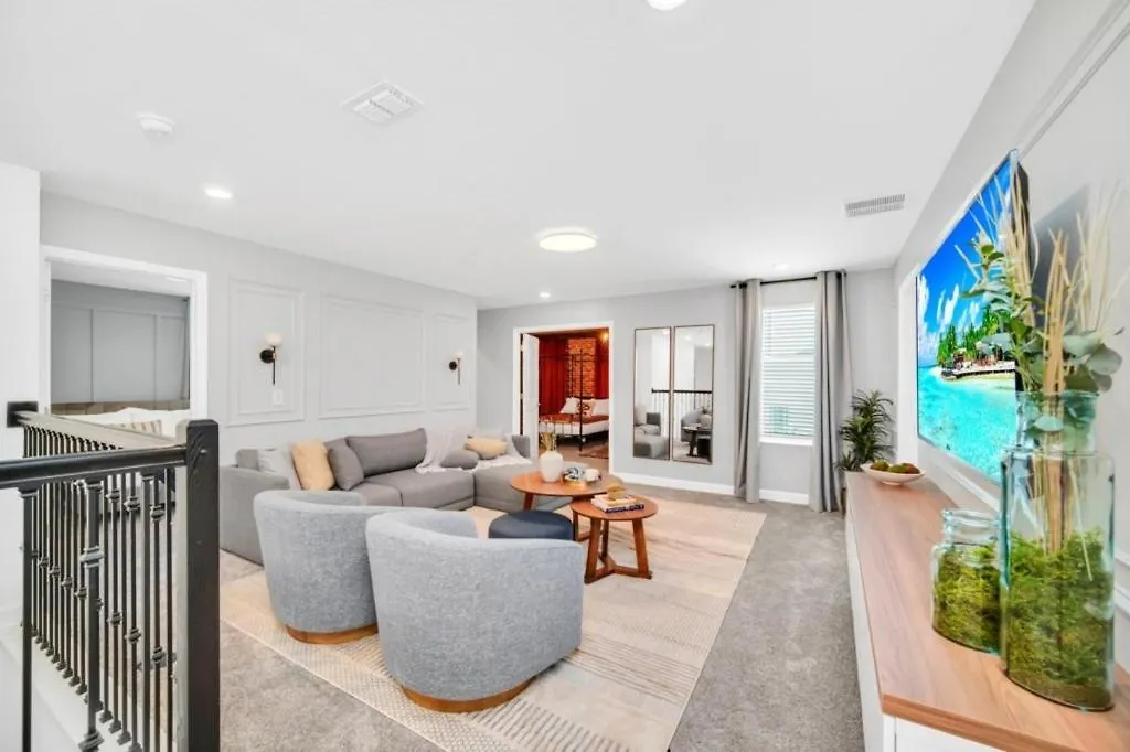 9 Bed Home With Theme Bedrooms Game Room,Pool Spa Villa Davenport