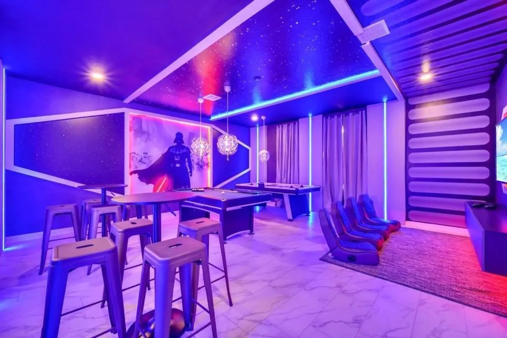 9 Bed Home With Theme Bedrooms Game Room,Pool Spa Villa Davenport